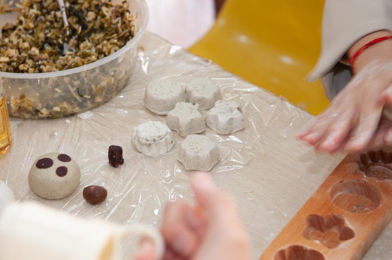 做青团2.jpg 做青团2.jpg