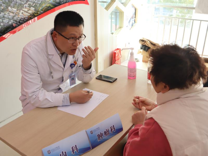 义诊2.jpg 义诊2.jpg
