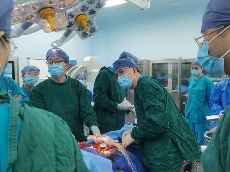 5 瓯江口手术室抢救.jpg