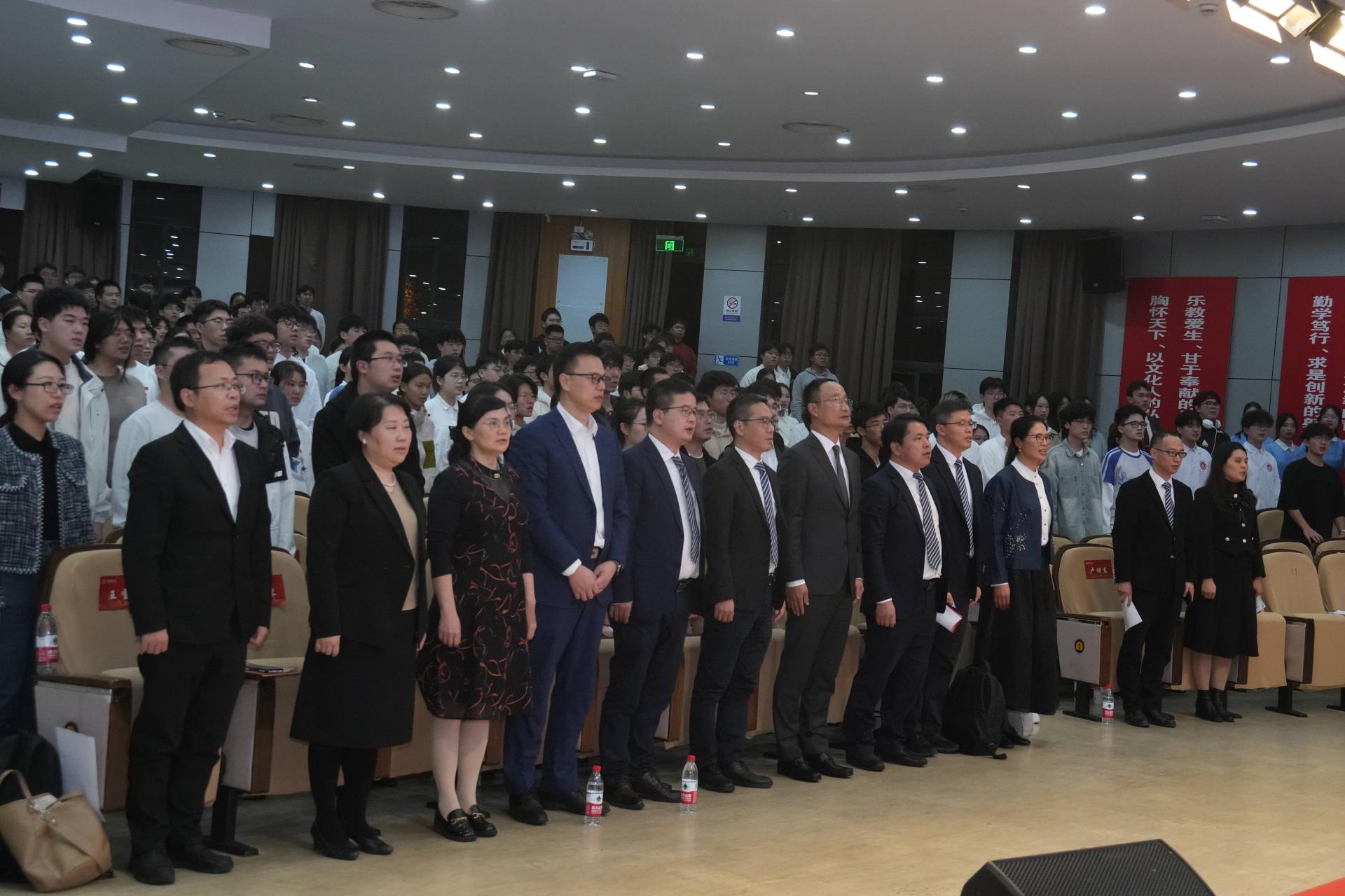 DSC00586(1).jpg DSC00586(1).jpg