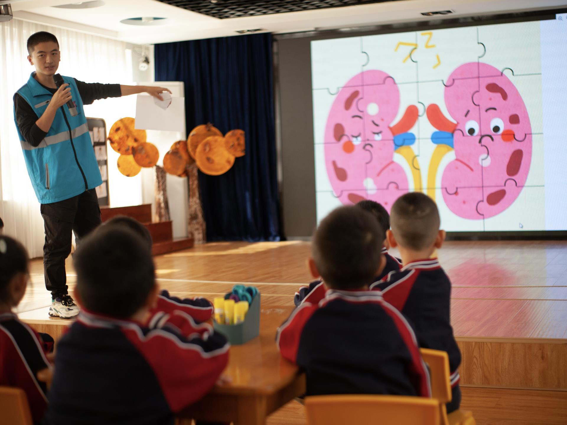 泌尿讲解及拼图1.jpg 泌尿讲解及拼图1.jpg